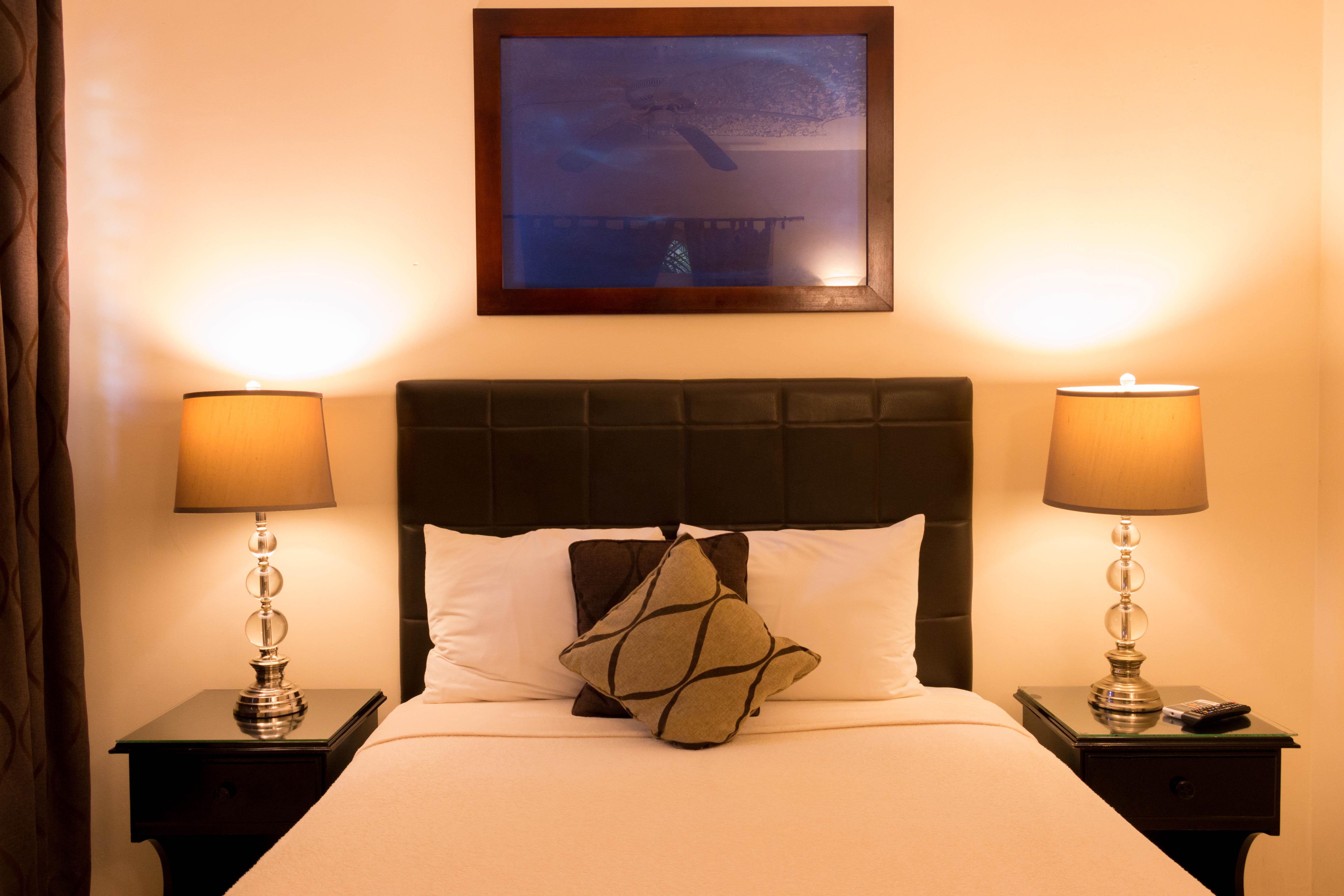 Travellers Beach Resort Негрил Экстерьер фото